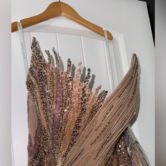 Catwalk Couture Gown Look 411 - Picture 8 of 9